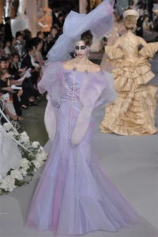 Look 16